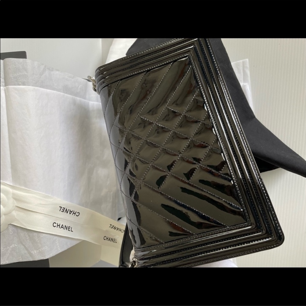 Patent Leather Chanel Bag - Picture 4 of 9